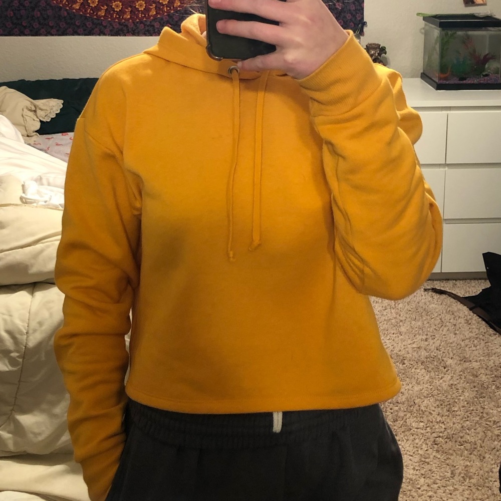 crop sweatshirt